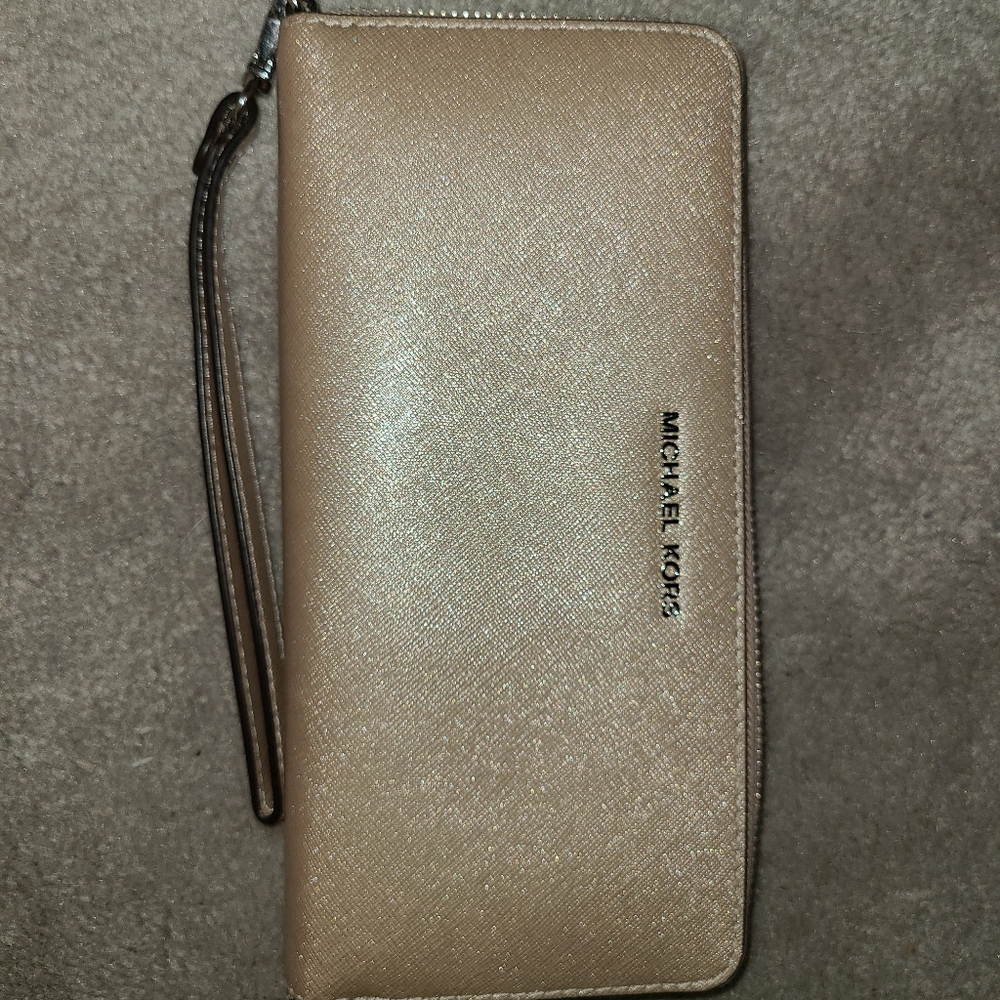 Michael Kors Wristlet